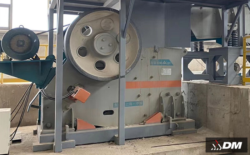What is the Difference Between a Jaw Crusher and an Impact Crusher? An In-depth Analysis from Crushing Logic to Application Value