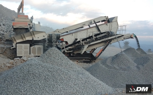 Manufacturing Advantages of Dongmeng‑Brand Crusher Machines