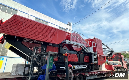 Hard Rock Crusher Ready for Tough Jobs | DMJ140H Track-Mounted Mobile Jaw Crusher Successfully Delivered by Shanghai DM